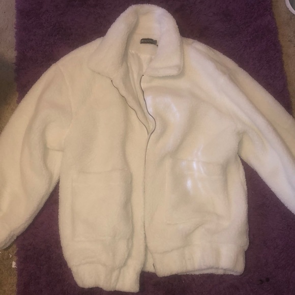 This item is too big to fit me. - Picture 1 of 6